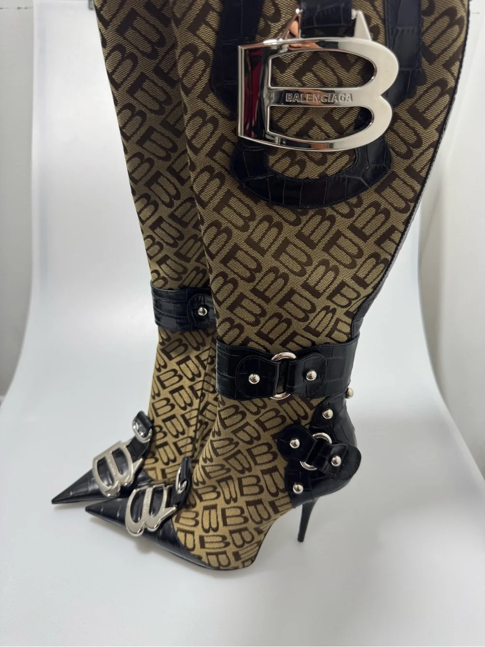 Balenciaga Essex 110mm Boots Beige Black Women’s EU 38/US 8